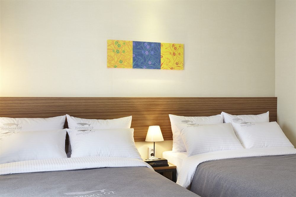Cinema House Hotel In Busan Bagian luar foto