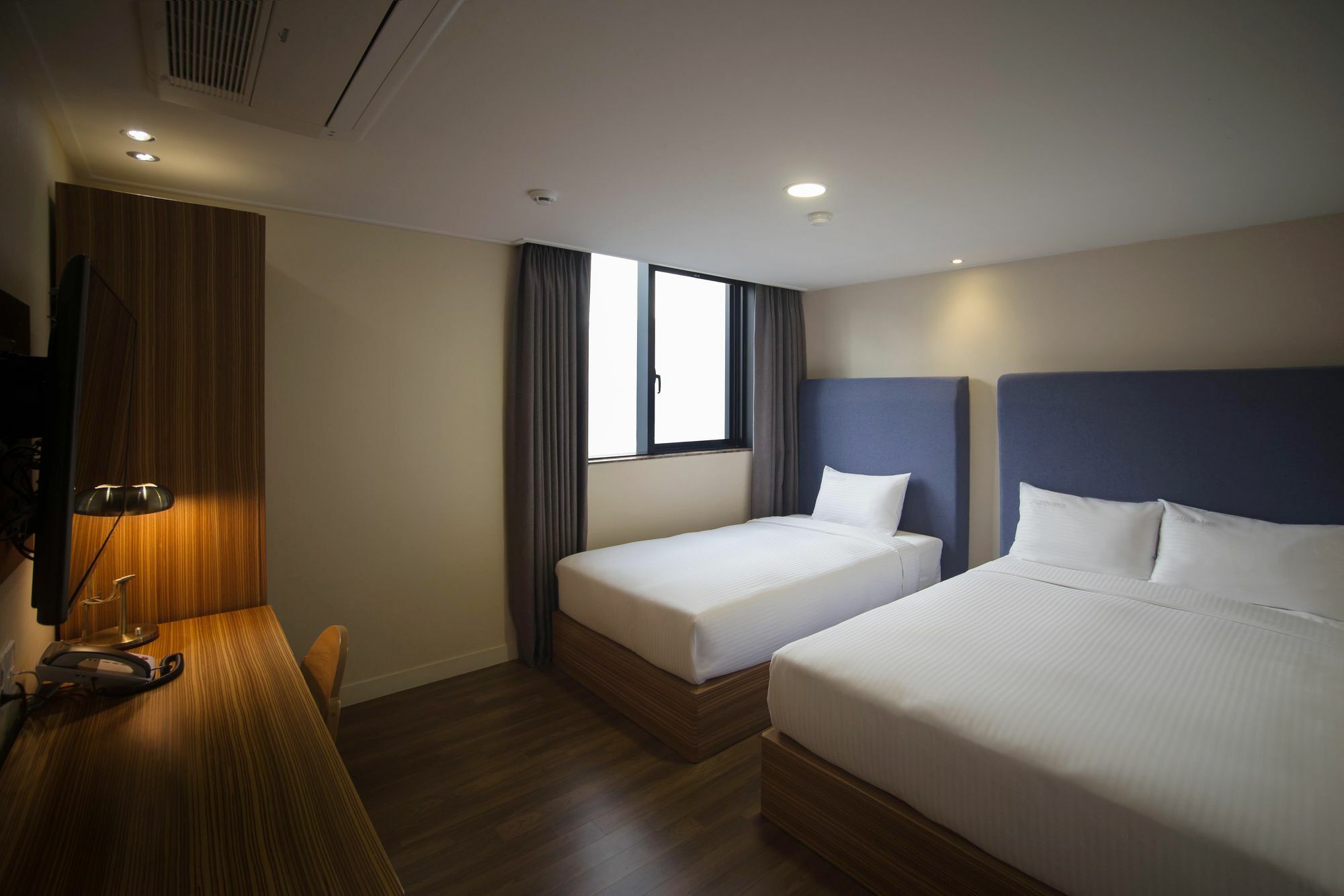 Cinema House Hotel In Busan Bagian luar foto