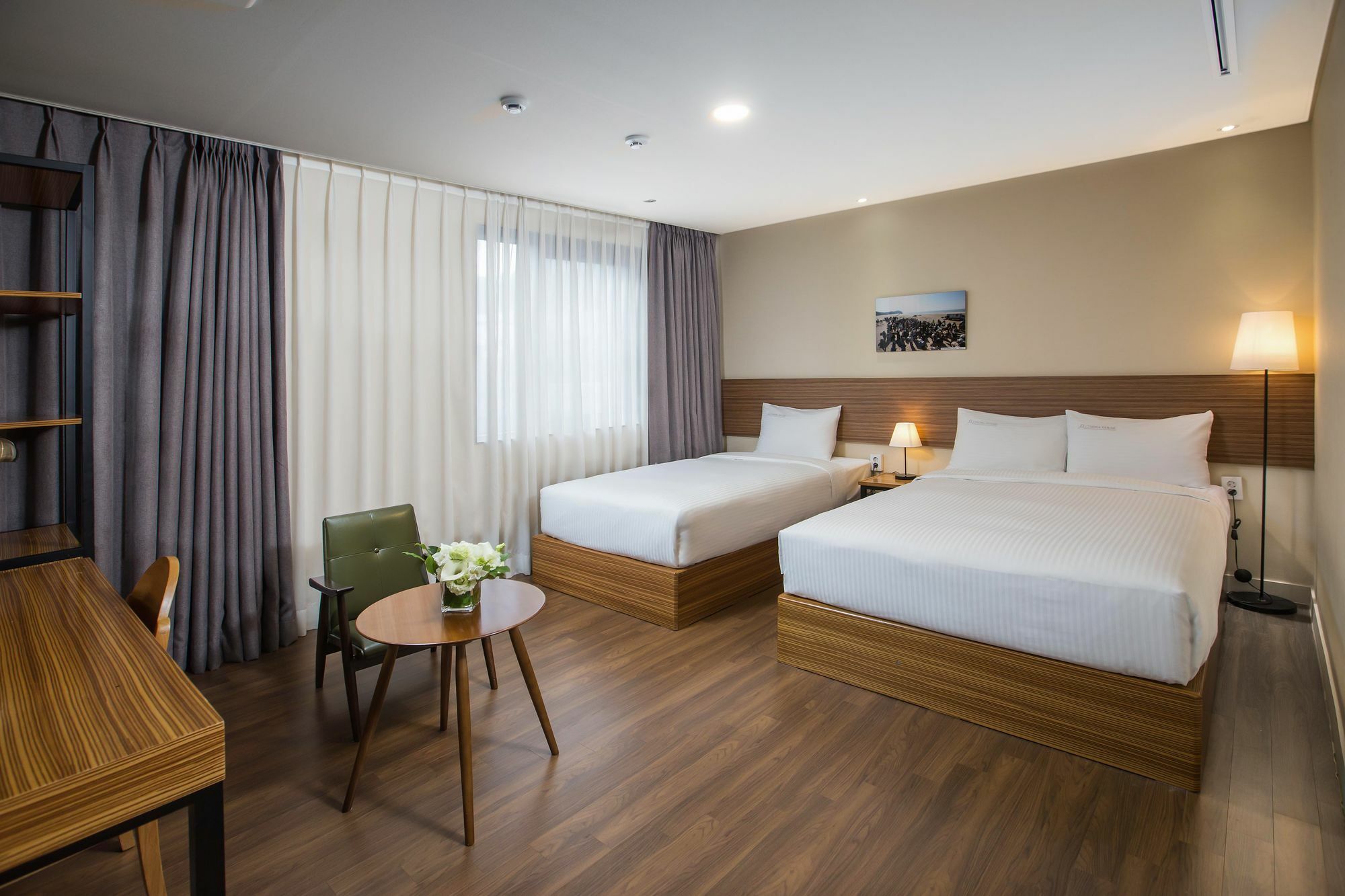 Cinema House Hotel In Busan Bagian luar foto
